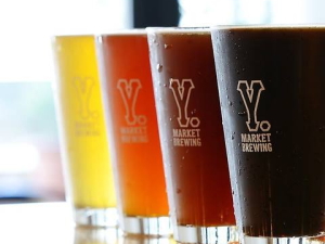 Y.MARKET BREWING KITCHEN�i���C�@�}�[�P�b�g�u���[�C���O�@�L�b�`���j�̃N���t�g�r�[���S��