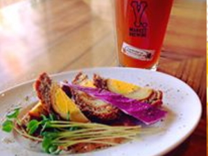 Y.MARKET BREWING KITCHEN�i���C�@�}�[�P�b�g�u���[�C���O�@�L�b�`���j�̃N���t�g�r�[���Ɨ���