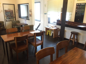 CRAFT BEER BASE�i�x�[�X�j�̂Q�K�e�[�u��