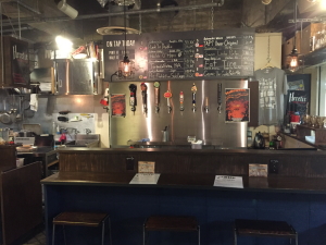 CRAFT BEER BASE BUD�i�N���t�g�r�A�x�[�X�@�o�h�j�̃r�[��TAP