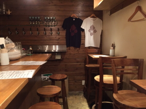 Marciero�i�}���V�G���j�̓X��