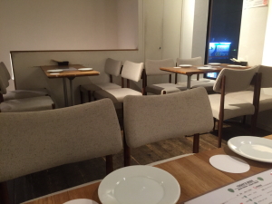 YELLOW APE CRAFT�i�C�G���[�G�C�v�N���t�g�j�̂Q�K�e�[�u����