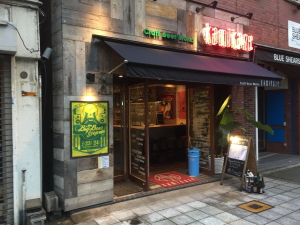 �J�~�J�[�iKAMIKAZE�j�̊O��