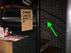 SMOKE HOUSE APE�i�X���[�N�n�E�X�G�C�v�j�̊K�i