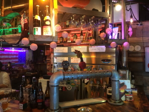 T.N.T. Craft Beer Pub & Bottle Shop�i�e�B�[.�G�k.�e�B�[�j�̃r�[���^�b�v