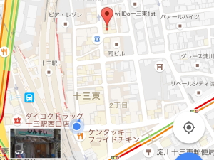 �Ē��r�A�X�^���h MECCA�i���b�J�j�̒n�}�A�w�ƓX�̈ʒu�֌W