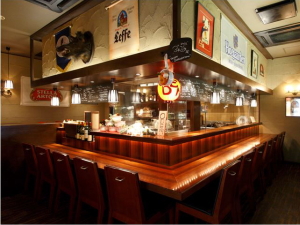 �aeer Cafe de BRUGGE�i�r�A �J�t�F �h �u���[�W���j�̃J�E���^�[