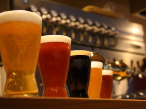 Via Lucca�i�r�A���b�J�j�̃N���t�g�r�[����TAP