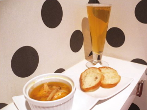 Beer STAND HOP�i�r�A�X�^���h�z�b�v�j�̃r�[���Ɨ���