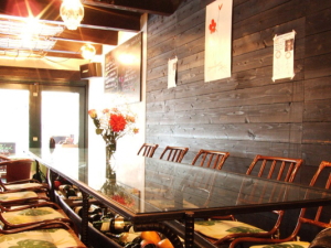 GASTRO PUB Tadg's �i�^�C�O�j�̃e�[�u��