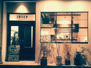 JOSEP CraftBeer&Meats�i�W���[�b�v�j�̊O��