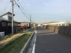 �g���y�艺�����@���i�ۂݏ�i���тǂĂ����΂�����@�ӂ���̂݁j�̊O�ςP