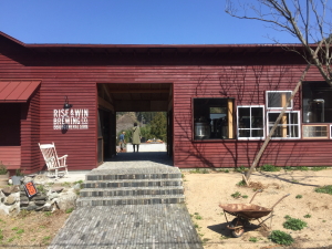 RISE��WIN BREWING�i���C�Y�A���h�E�B���u���[�C���O�j�̓����